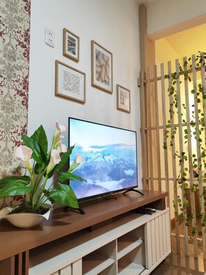 Interior - New, Furnished, Centrally located, Shoppings at 3 min. CATARATAS just 30km away (Ciudad del Este)