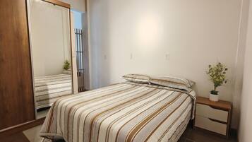 1 camera, ferro/asse da stiro, Wi-Fi, lenzuola