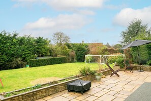House, Patio, Garden View | Terrace/patio - Spacious 3BD with Large Garden in Aynho (Banbury)