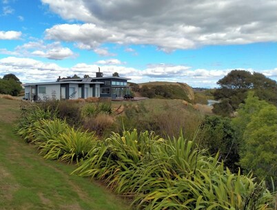 Modern 4-bed country home with amazing views