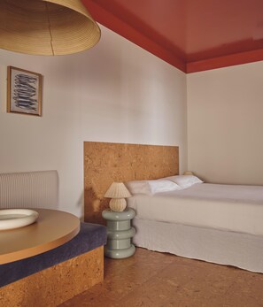 套房, 1 張特大雙人床 | 房內夾萬、遮光窗簾/窗簾、隔音、免費 Wi-Fi