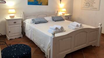 2 Schlafzimmer, BĂŒgeleisen/BĂŒgelbrett, kostenloses WLAN, BettwĂ€sche