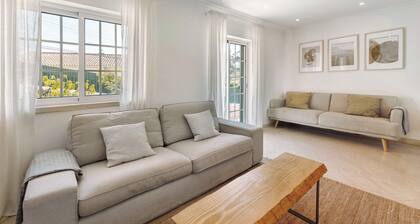 Villa 'Vivenda De São Marcos' mit privatem Pool, privater Terrasse und Wi-Fi