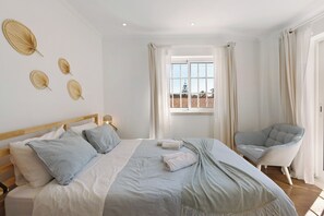 4 bedrooms, free WiFi, bed sheets - Villa 'Vivenda De São Marcos' with Private Pool, Private Terrace and Wi-Fi (Agualva-Cacém)