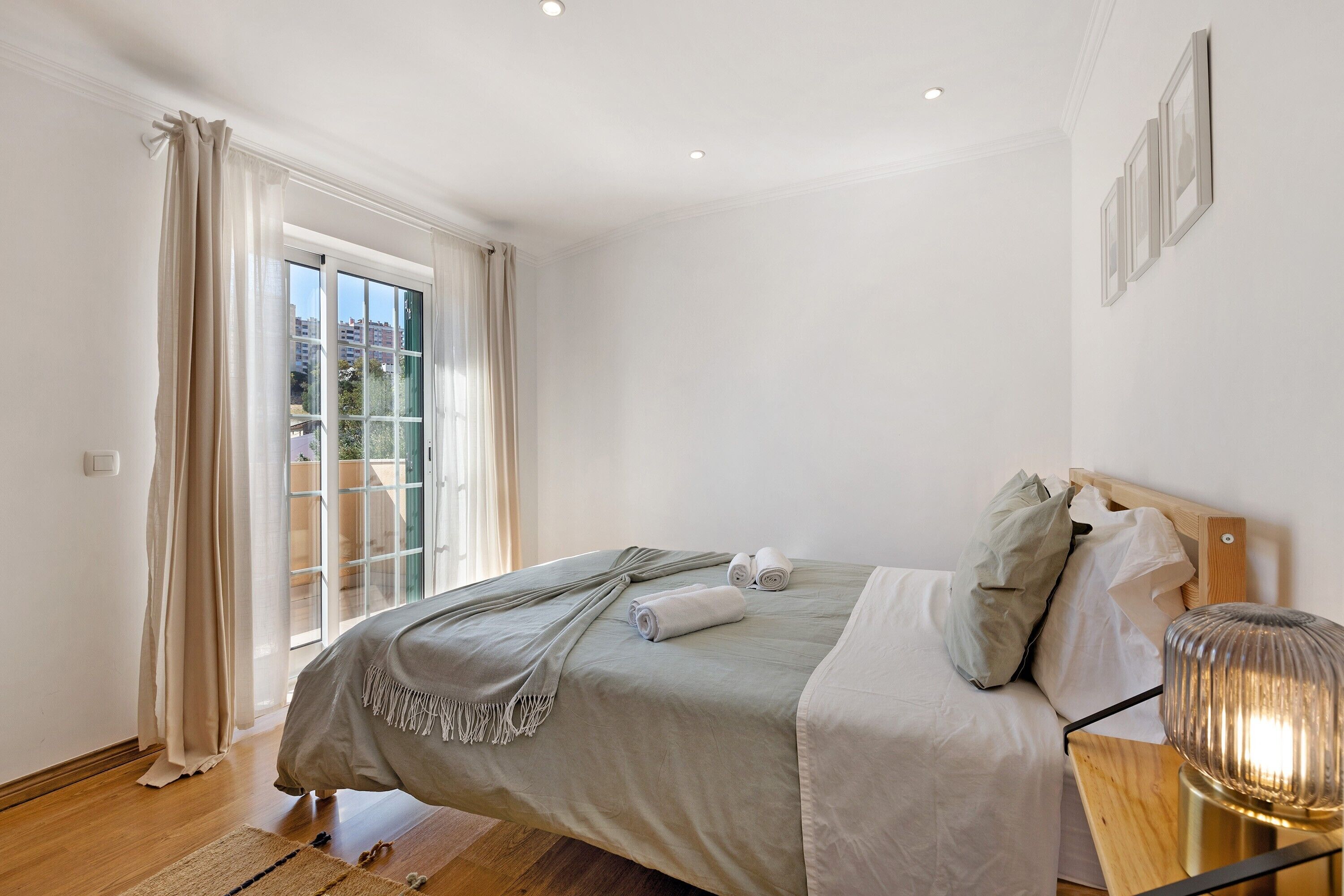 4 bedrooms, free WiFi, bed sheets
