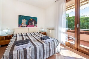 2 dormitorios, tabla de planchar con plancha, wifi gratis y ropa de cama