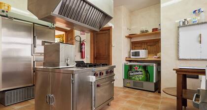 Country House 'C T R Montealegre' with Mountain View, Private Garden and Wi-Fi