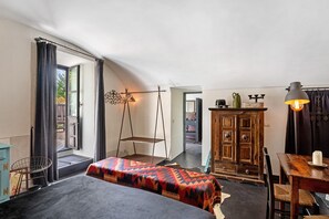 1 bedroom, free WiFi, bed sheets - Studio Apartment 'Villa Cangiani - La Lavanda' with Mountain View and Wi-Fi (Massa Lubrense)