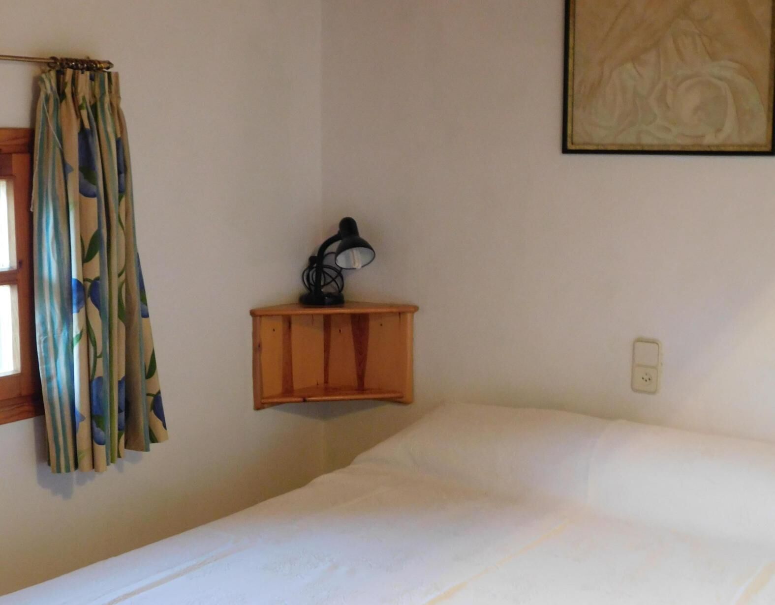 3 slaapkamers, een strijkplank/strijkijzer, gratis wifi, beddengoed