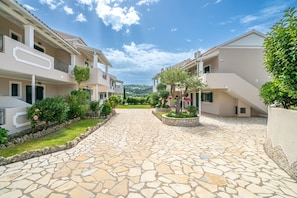 Exterior - Studio Apartment 'Premier Family 5' with Shared Pool, Wi-Fi and Air Conditioning (arillas kerkyra)