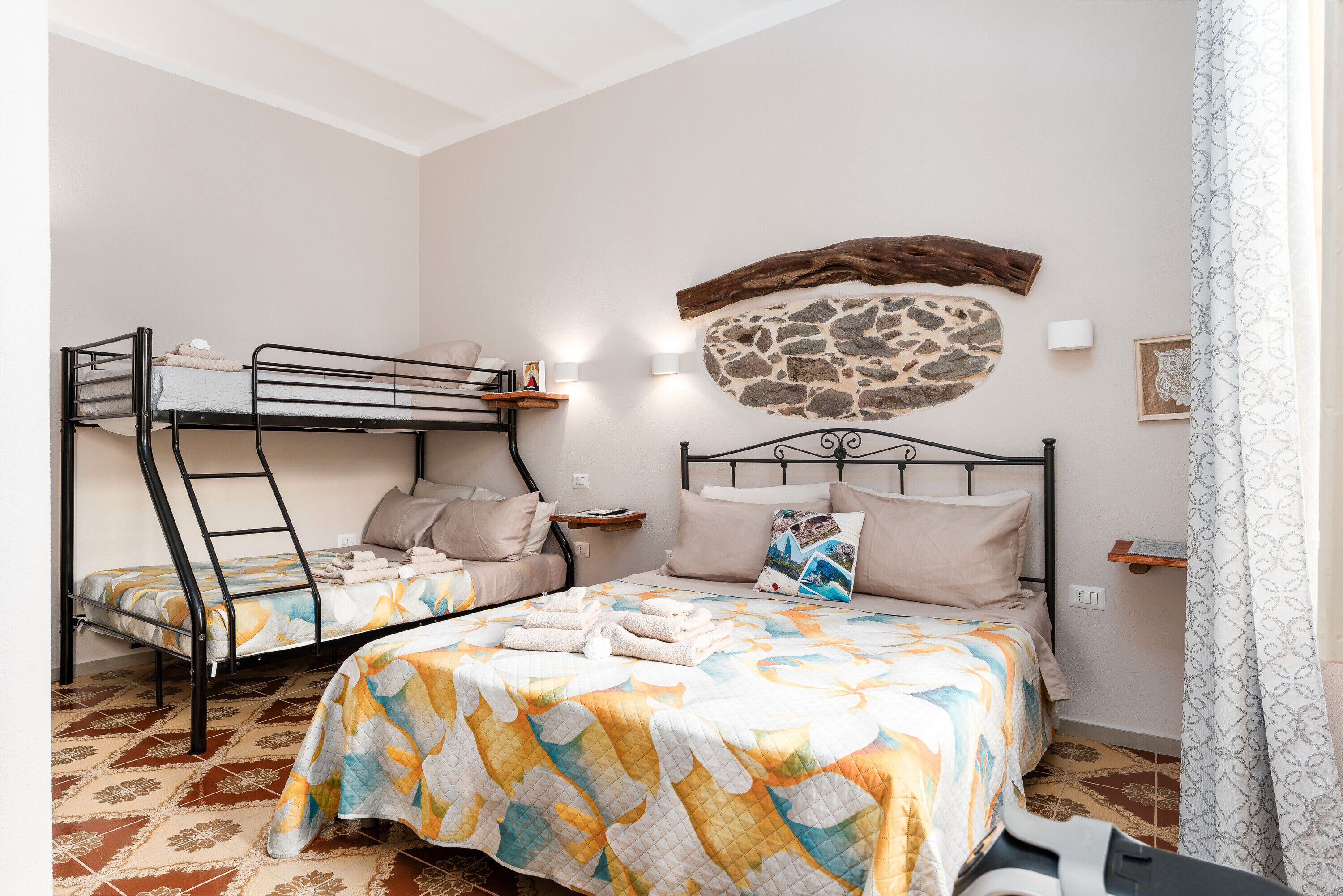 1 camera, ferro/asse da stiro, Wi-Fi gratuito, lenzuola