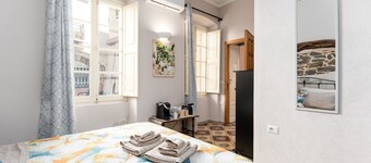 Studio 'PISTIDDU' with Shared Garden, Wi-Fi and Air Conditioning