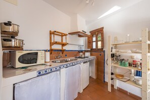 Fridge, microwave, coffee/tea maker, electric kettle