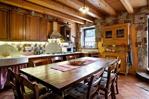 Dining - Chalet 'Baita  Alabama' with Mountain View, Private Terrace and Wi-Fi (Arsiè)