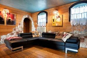 Télévision, cheminée