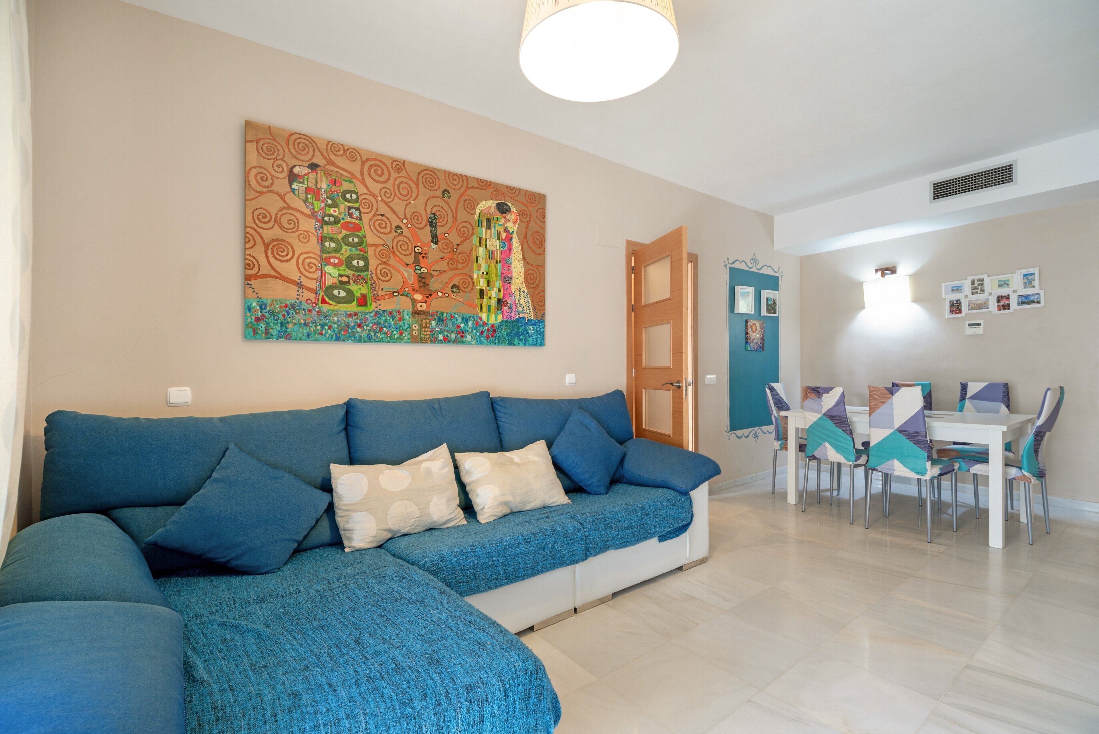 Télévision, table de tennis de table