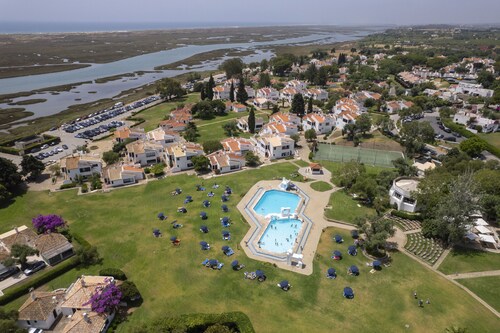 Pedras d’El Rei 352 by Hopstays | Ria Formosa