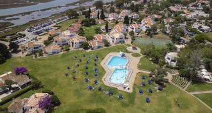 Pedras d’El Rei 352 by Hopstays | Ria Formosa