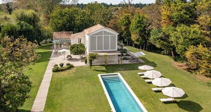 Otium house : charming house 1.5-hectare property bordered by a river