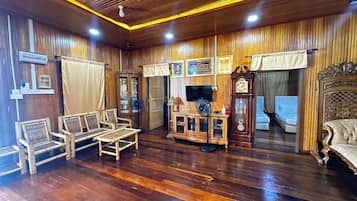 Family Chalet | Premium bedding, individually furnished, laptop workspace