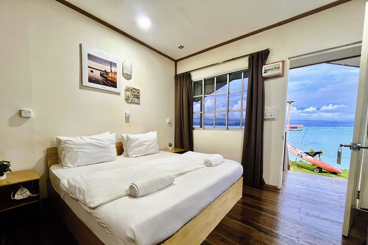 Premium bedding, individually furnished, laptop workspace