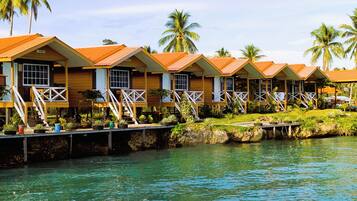 Deluxe Room, 1 King Bed, Sea View (With Boat Transfer) | Premium bedding, individually furnished, laptop workspace