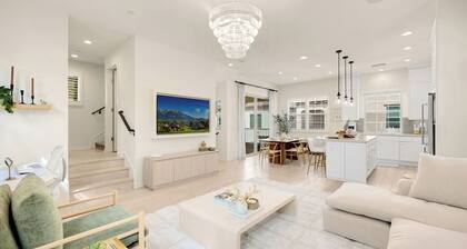 Modern Grand Luxury Estate in Irvine with Pool & Amenities