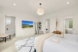 3 soveværelser, skrivebord, strygejern/strygebræt, weekendseng