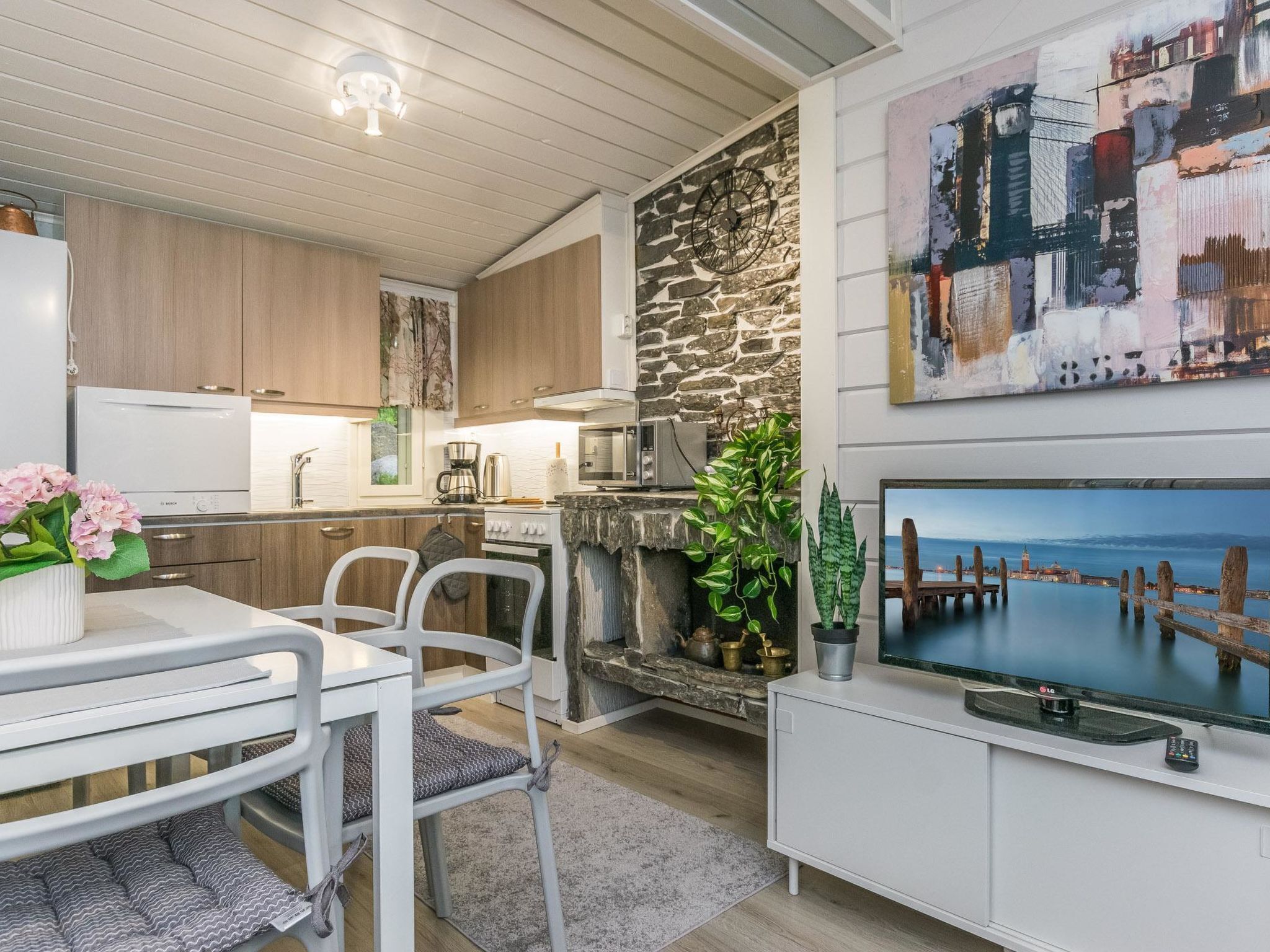 Réfrigérateur, micro-ondes, lave-vaisselle