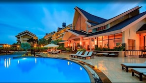 Piscine couverte