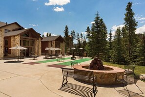 Property grounds - Grand Timber Lodge, Breckenridge luxury 2 bdrm condo - ski in/ski out (Breckenridge)