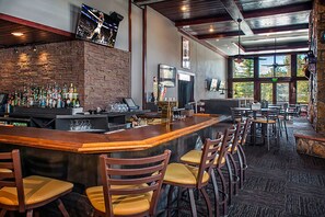 Bar (on property) - Grand Timber Lodge, Breckenridge luxury 2 bdrm condo - ski in/ski out (Breckenridge)