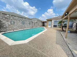 Utomhuspool