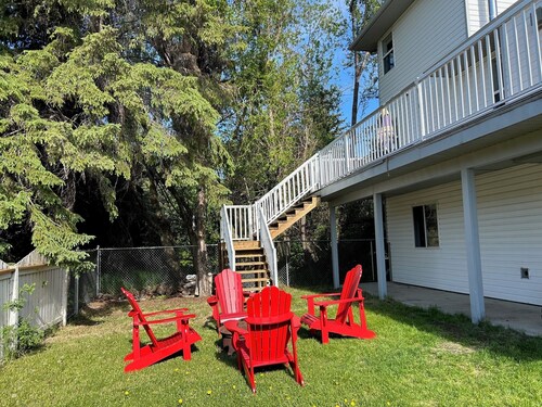 Spacious Cozy Cove Retreat /  6BR / 4BA / 2Kitchen / AC / BBQ