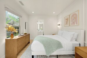 3 bedrooms, desk, iron/ironing board, travel crib