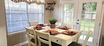 Serenity Escape 3-bedroom house / Pet-Friendly