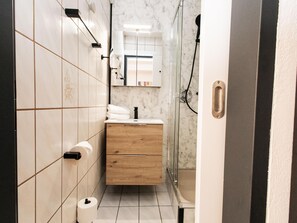 シャワー、ヘアドライヤー