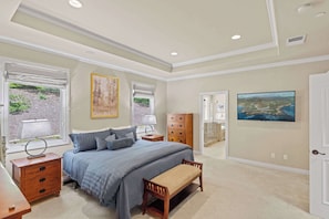 4 bedrooms, desk, iron/ironing board, travel cot - Beautiful 4b 3+ba 30 Night minimum (Aptos)
