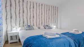 2 bedrooms, iron/ironing board, Internet, bed sheets