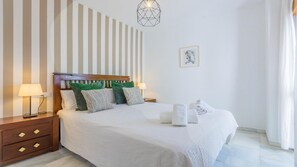 3 Schlafzimmer, Bügeleisen/Bügelbrett, Internetzugang, Bettwäsche