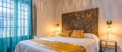 2 habitaciones, tabla de planchar con plancha, internet y ropa de cama