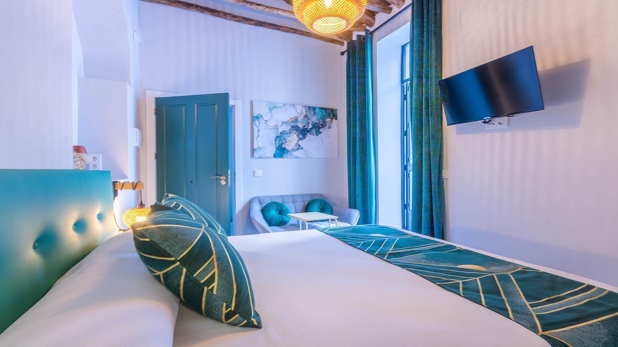 1 bedroom, iron/ironing board, internet, bed sheets