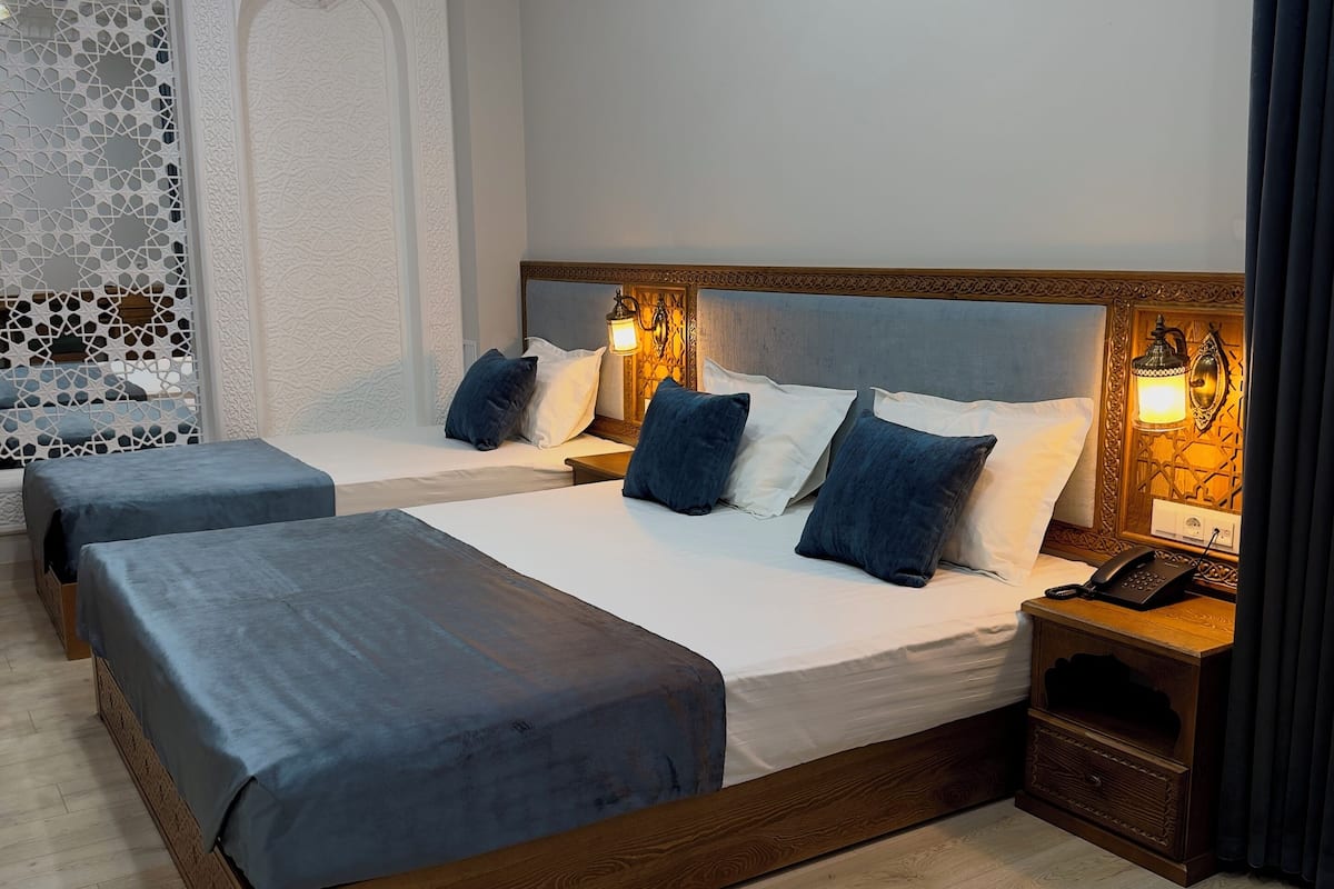 Comfort Triple Room | In-room safe, desk, laptop workspace, soundproofing