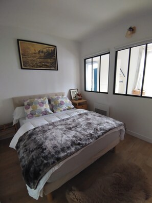 2 chambres, fer et planche Ă repasser, Wi-Fi, draps fournis