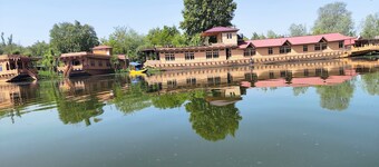 The Heritage Group Of Houseboats
