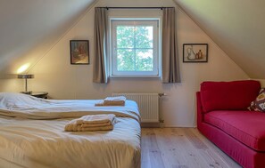 3 bedrooms, travel crib, free WiFi