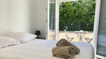 Egyptian cotton sheets, premium bedding, memory foam beds, in-room safe