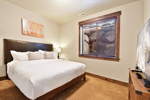 4 Schlafzimmer, Schreibtisch, Internetzugang, Bettwäsche