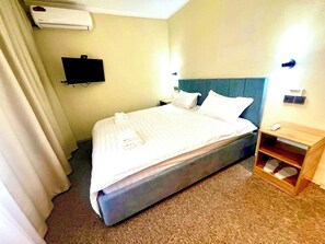 Dobbeltrom, ikke-røyk | Skrivebord og wi-fi (inkludert)