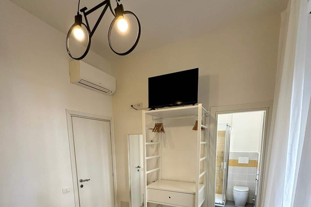 Comfort Double Room, 1 Queen Bed, Non Smoking, Private Bathroom